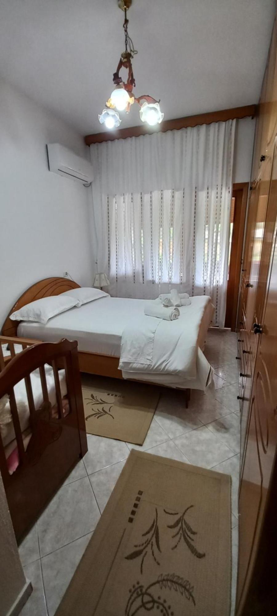 Marbi Guest House จีโรคาสเตอร์ ภายนอก รูปภาพ