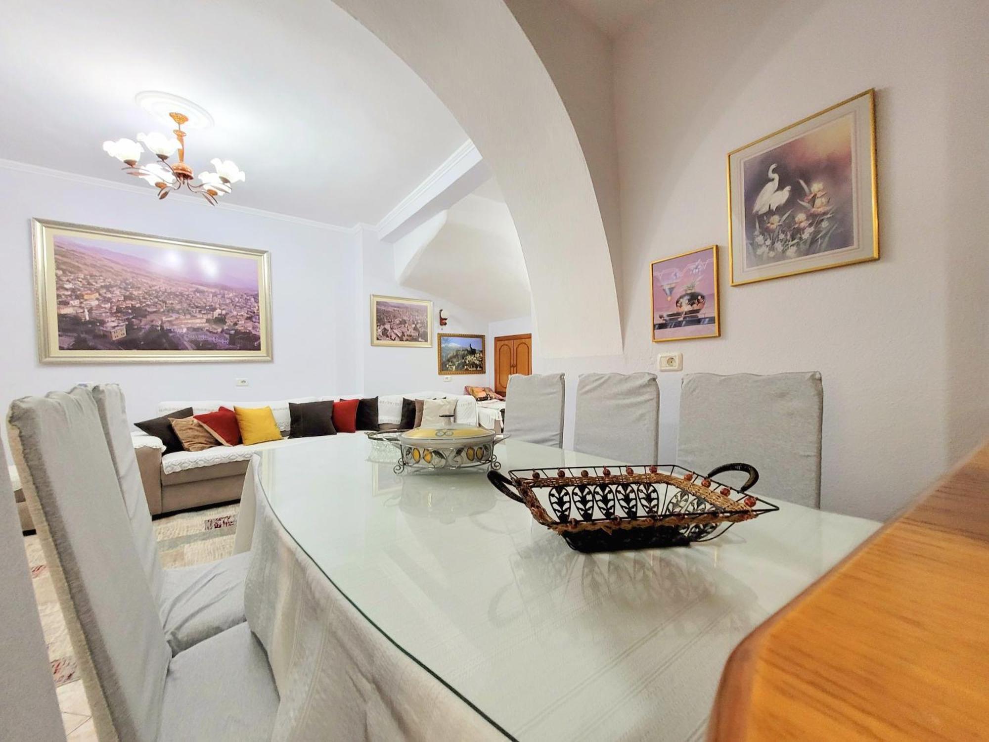Marbi Guest House จีโรคาสเตอร์ ภายนอก รูปภาพ