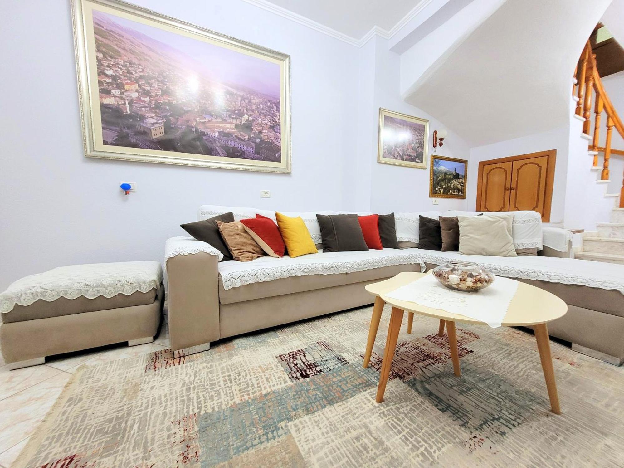 Marbi Guest House จีโรคาสเตอร์ ภายนอก รูปภาพ