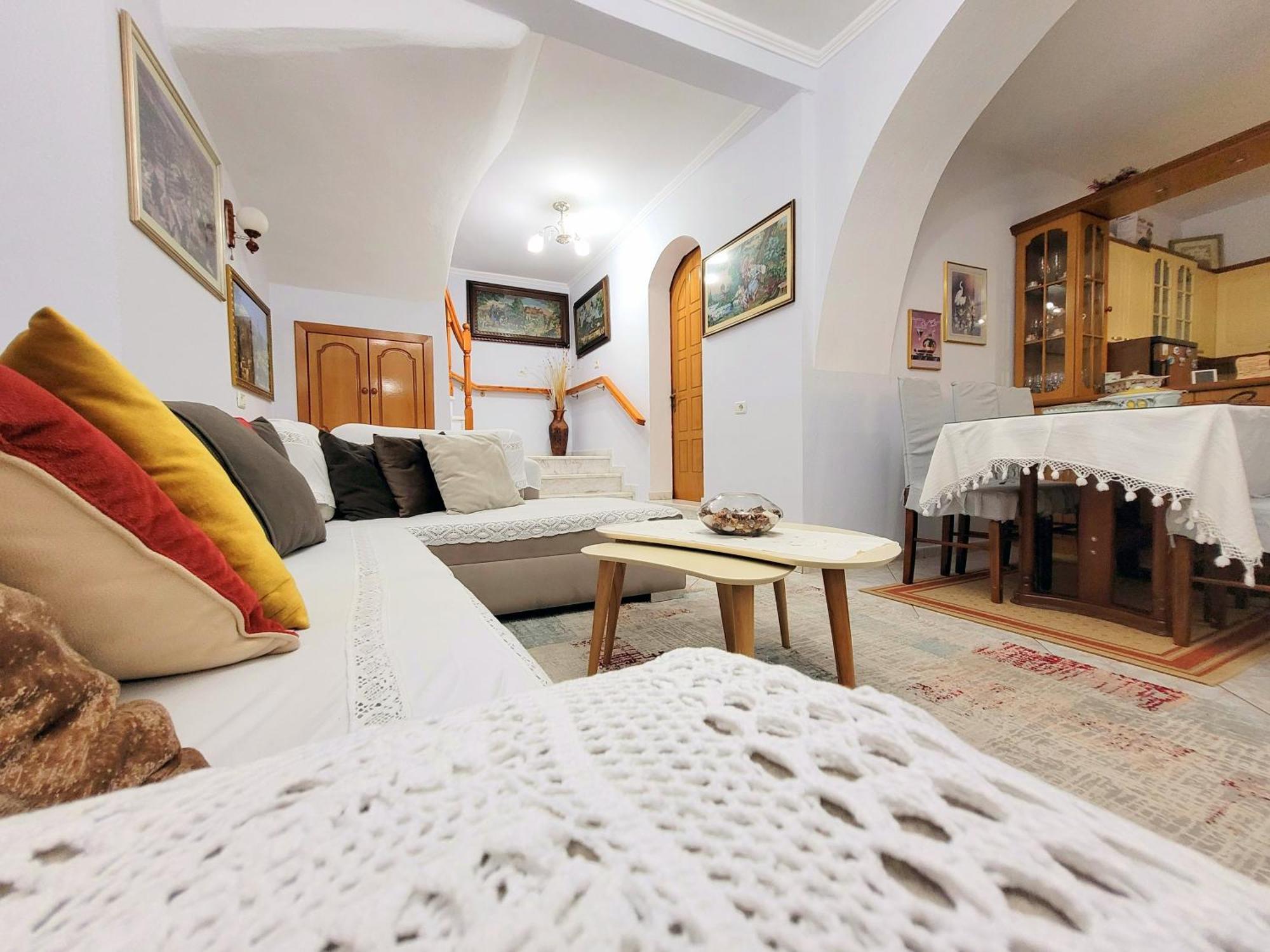 Marbi Guest House จีโรคาสเตอร์ ภายนอก รูปภาพ